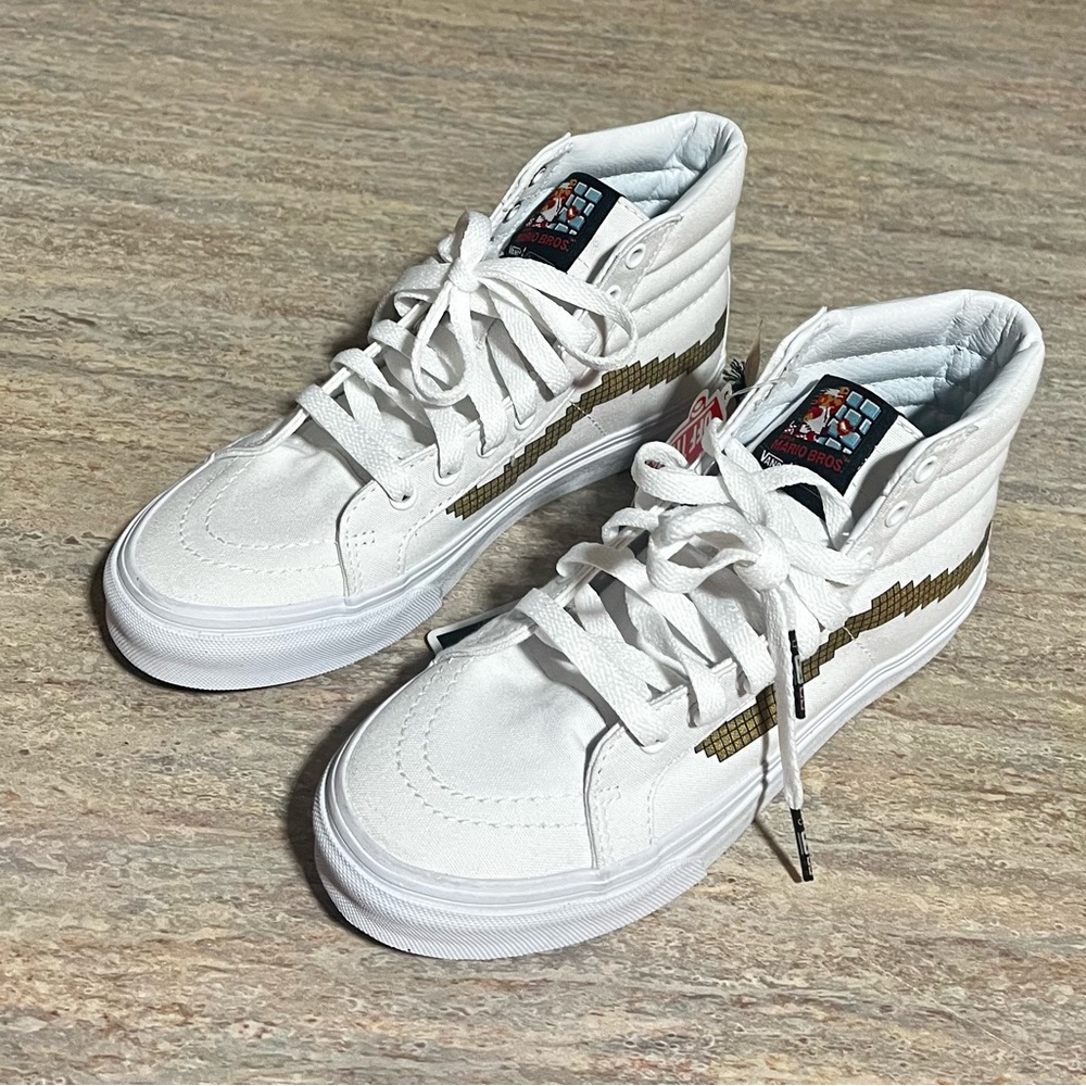 NWT Vans X Nintendo Sk8-Hi Slim NES Console Classics White High-Top Sneakers